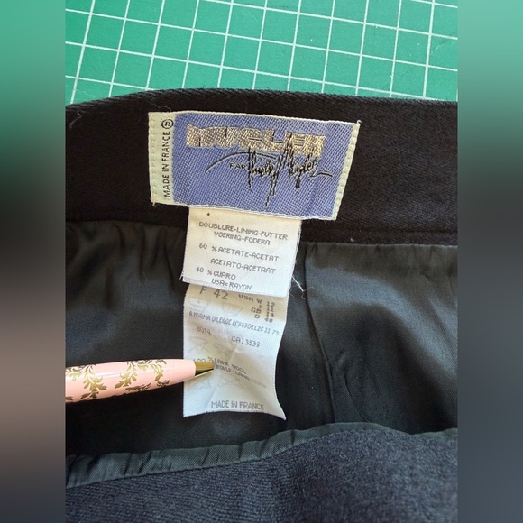 Elegant Black Mugler Women's Skirt - Picture 6 of 6